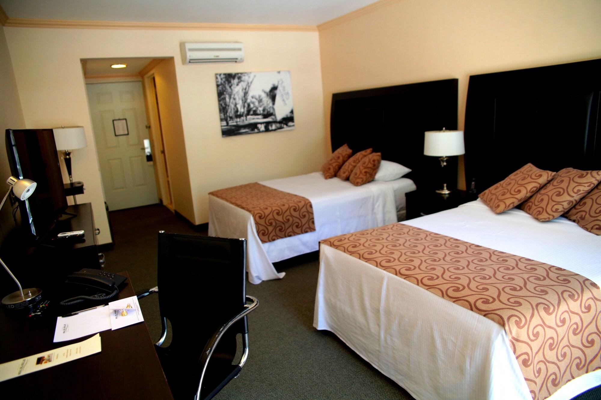 Hotel Real Del Bosque Golf And Spa Тула-де-Альенде Экстерьер фото