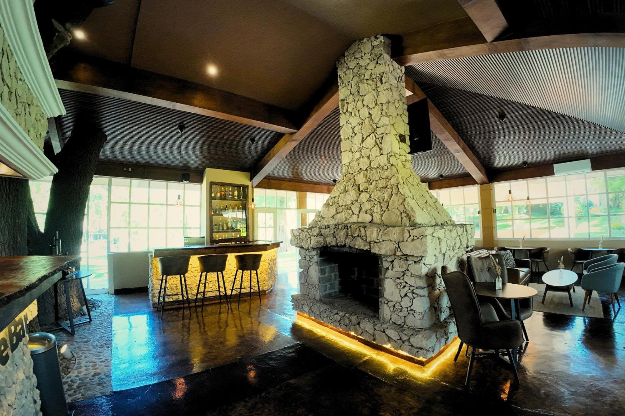 Hotel Real Del Bosque Golf And Spa Тула-де-Альенде Экстерьер фото