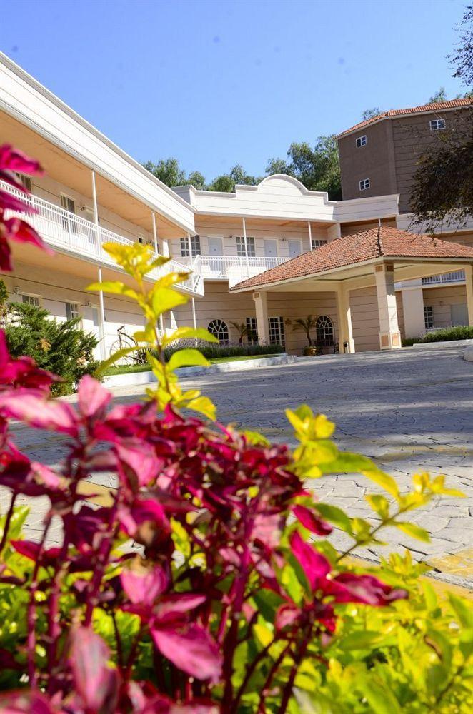 Hotel Real Del Bosque Golf And Spa Тула-де-Альенде Экстерьер фото